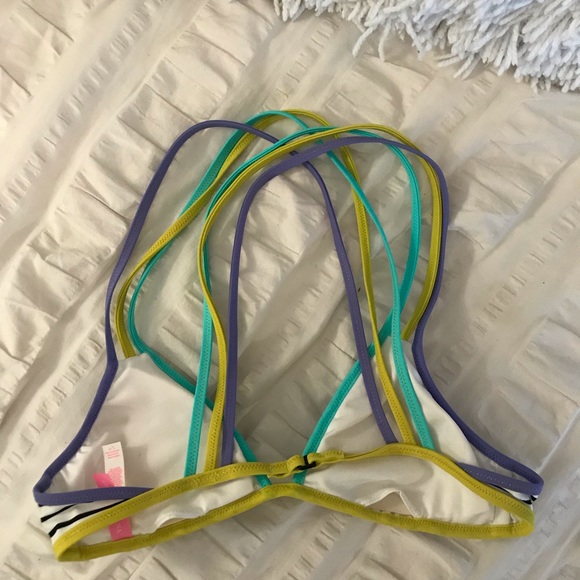 Swim wear top - Picture 2 of 3